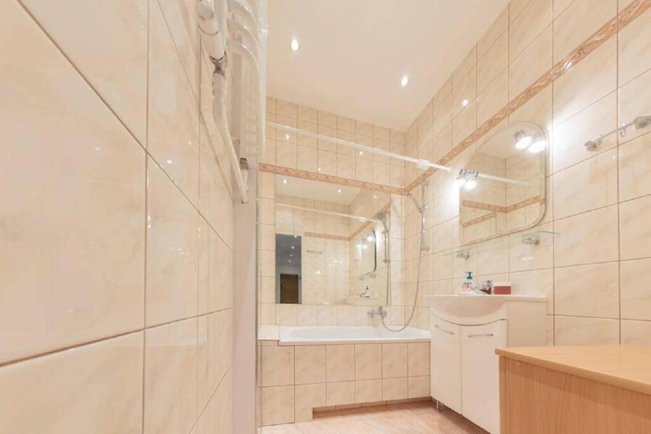 Super Luxury And Cozy- Golden Apartments- City Center 바르샤바 외부 사진